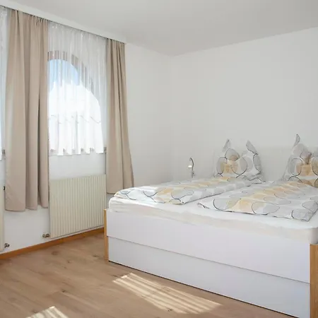Seyrling Frajo Apartment